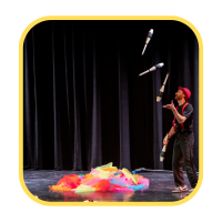 MeSSes Solo Circus: Interactive Juggling
